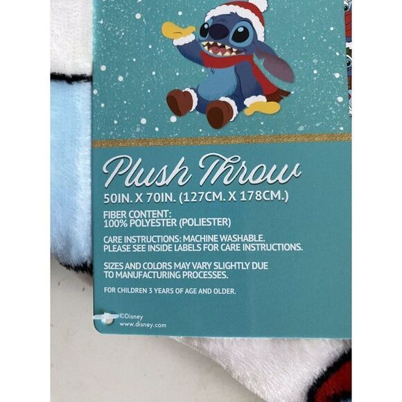 Disney Stitch Christmas Holiday Throw Blanket 50”x70” Wreath Santa Hat Scarf NEW - Picture 6 of 13